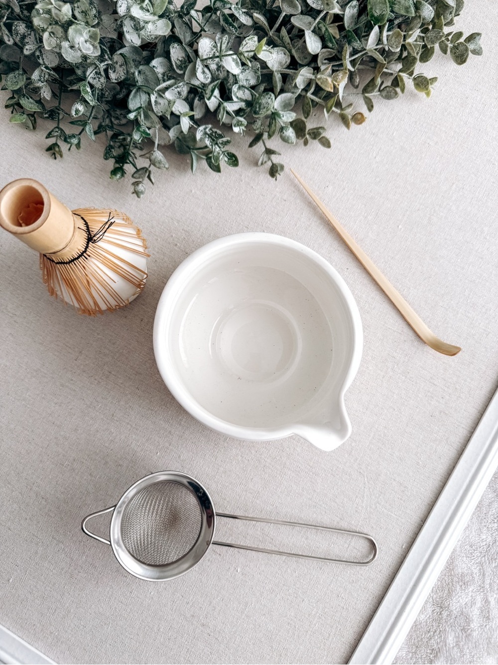 Ceramic Matcha Bowl with Bamboo Whisk and Tea Strainer - White